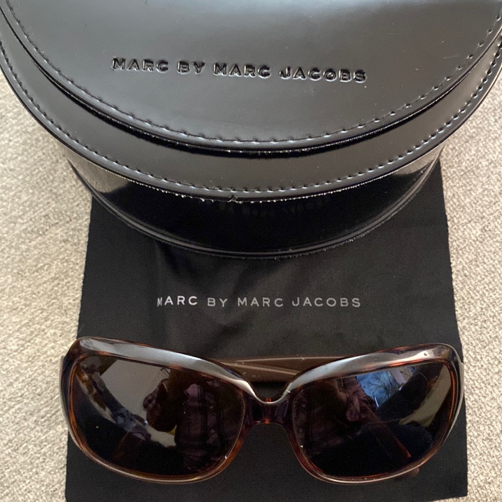 MARC by MARC JACOBS , EUC sunglasses 😎